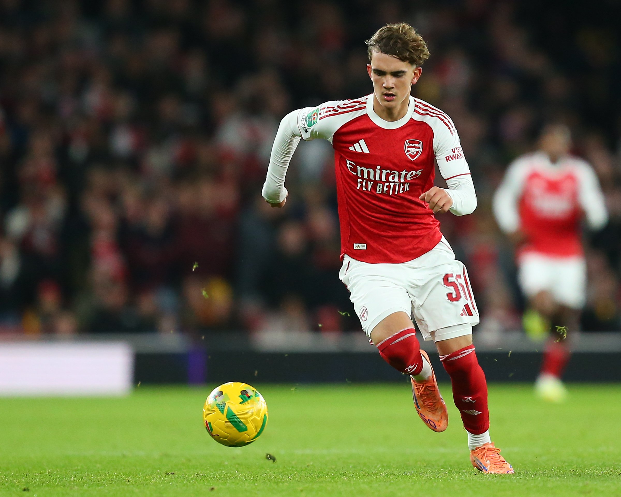 15-летний вингер «Арсенала» Доуман стал самым молодым игроком в истории ЛЧ.