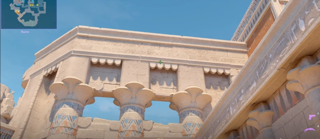 Дым на храм с руин