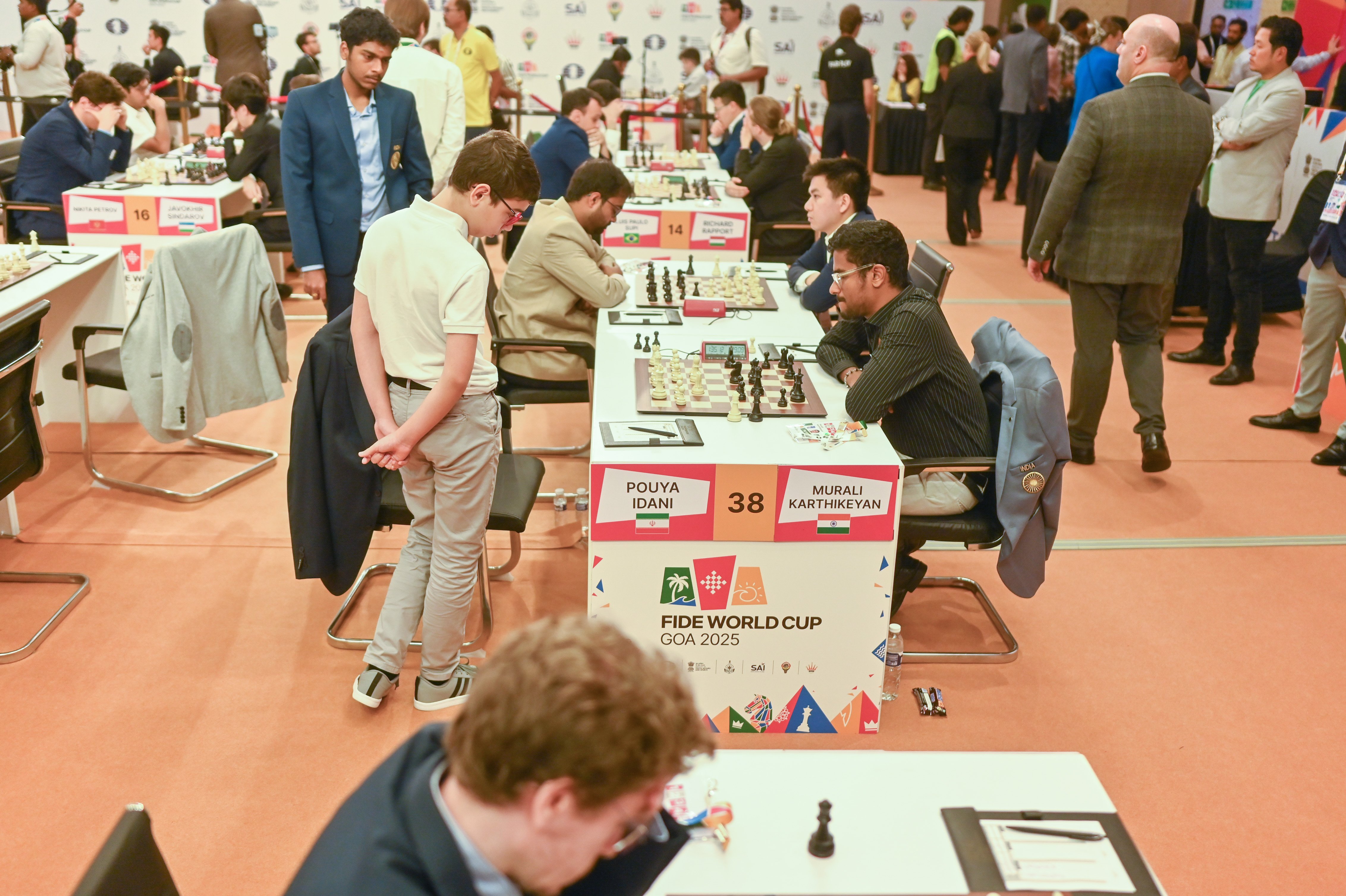 FIDE проголосовала за полное и частичное снятие ограничений с россиян.