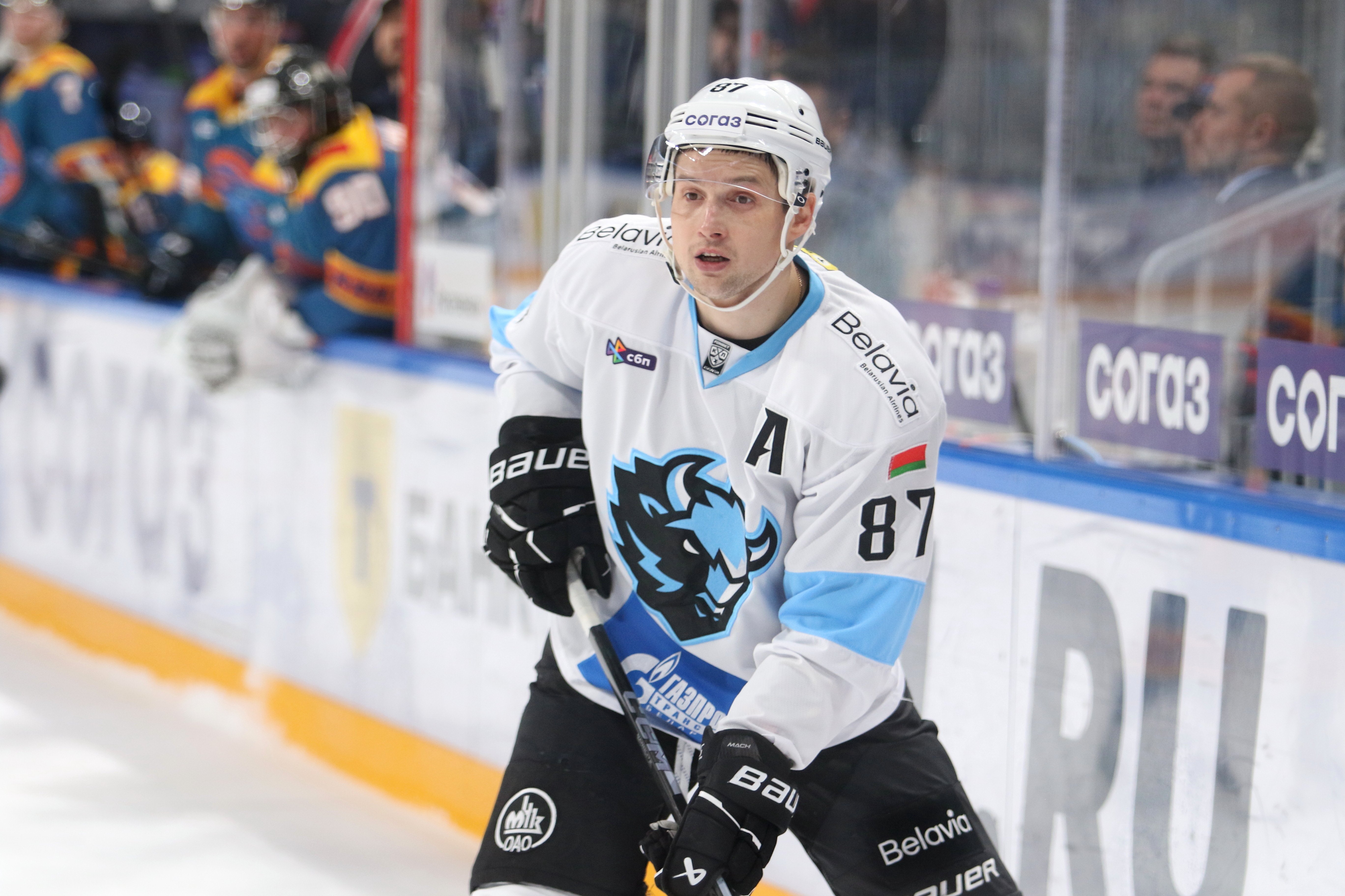 Шипачёв первым в истории провёл 1100 матчей в КХЛ.