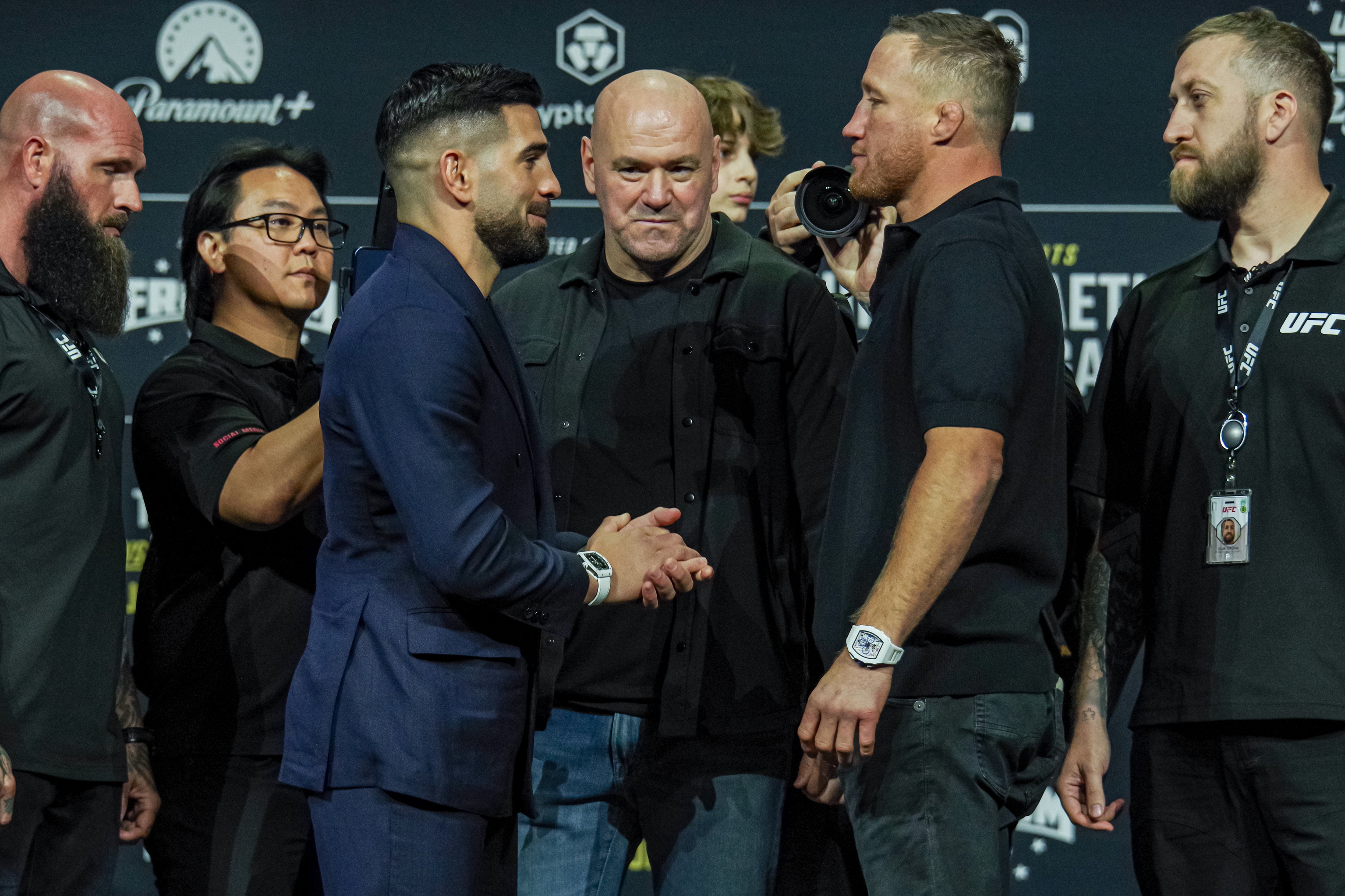 Где смотреть титульный бой UFC Топурия — Гейджи 15 июня.