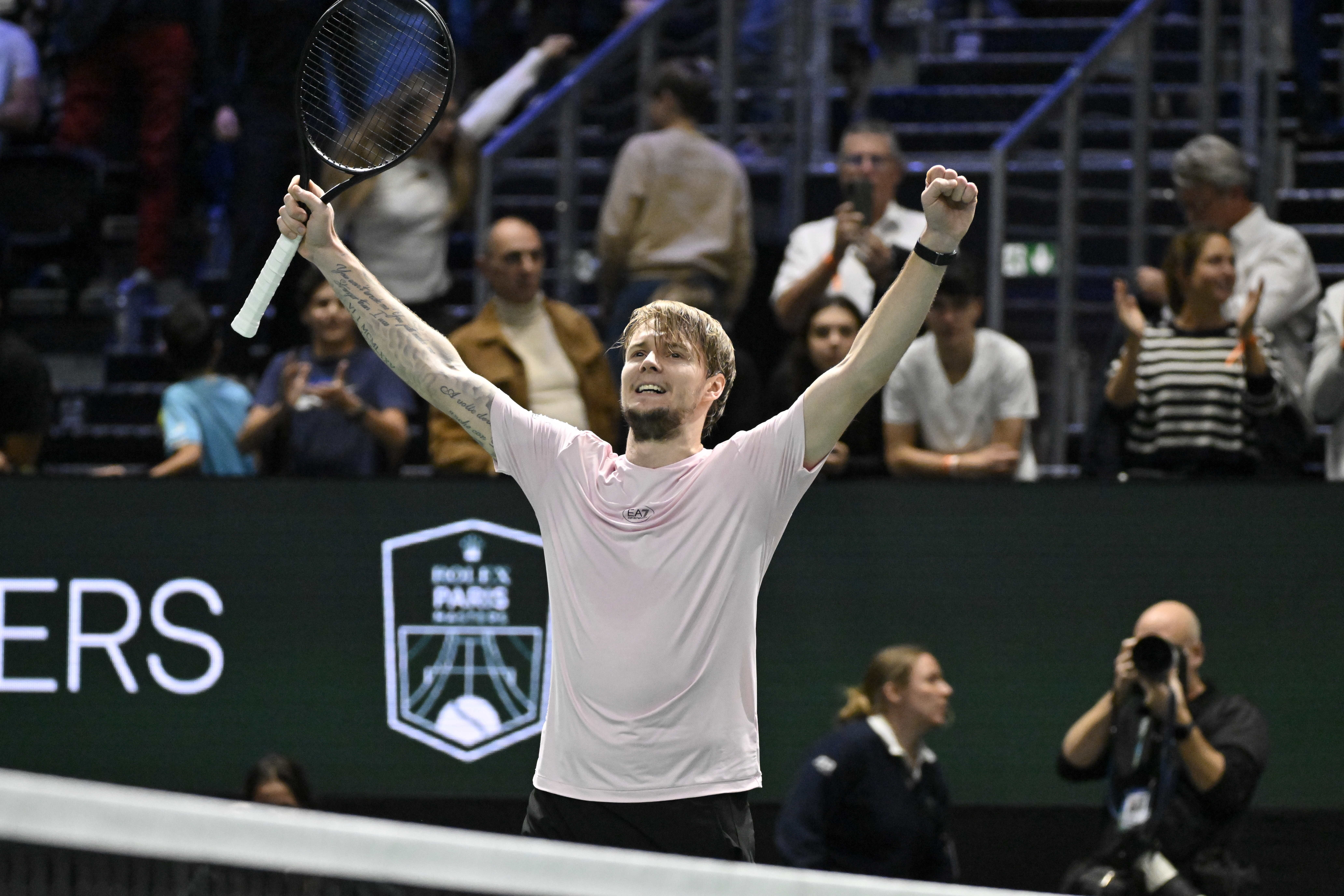 Где смотреть матч 1/2 финала «Мастерса» в Париже Оже-Альяссим — Бублик 1 ноября.