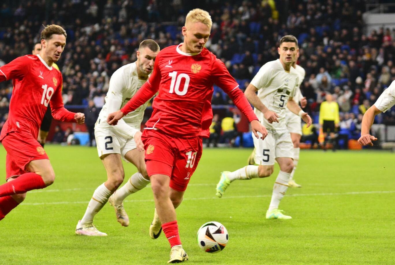 Тюкавин и Кисляк выйдут в стартовом составе сборной России на матч с Чили.