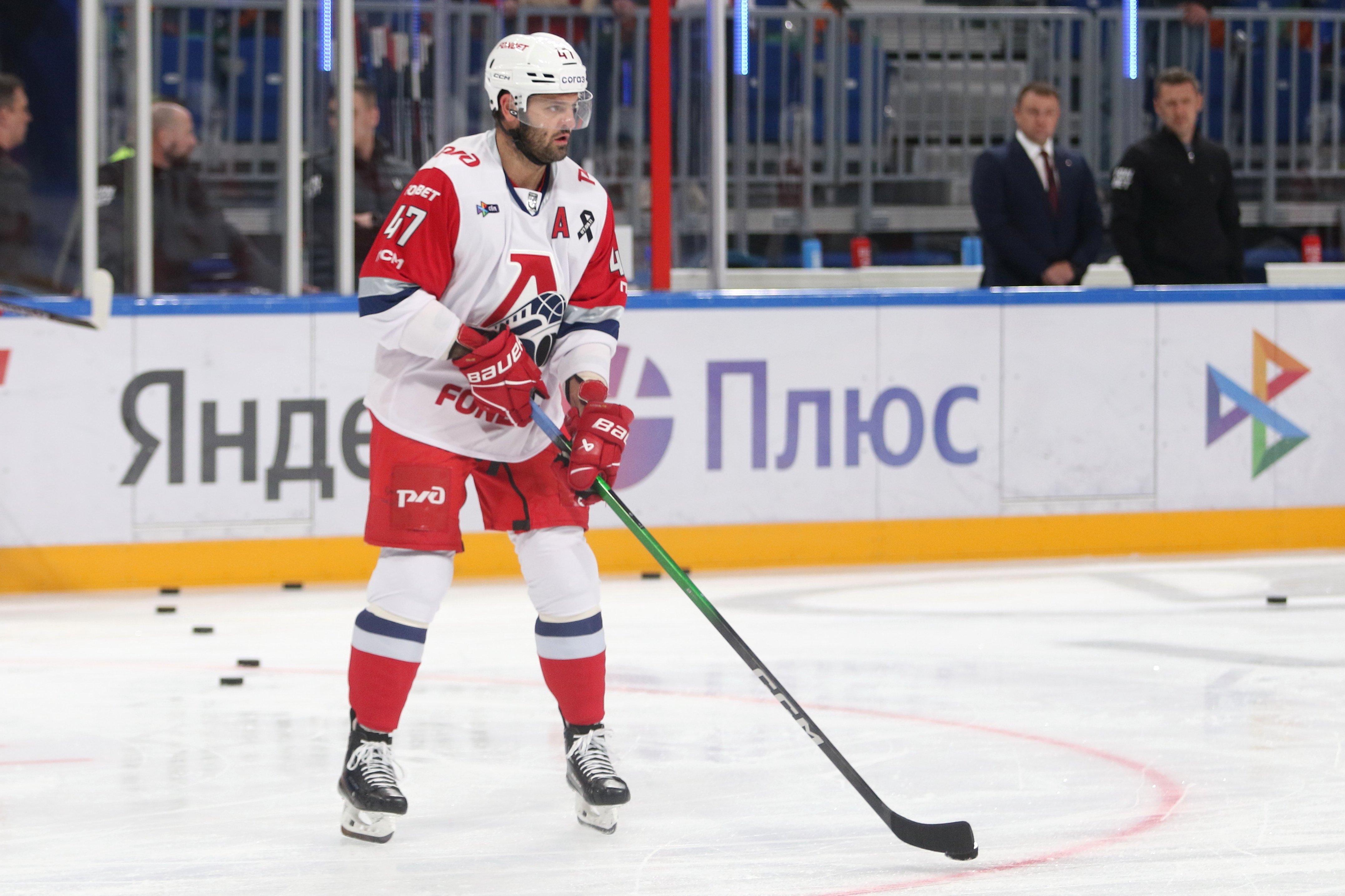 Гол и передача Радулова принесли «Локомотиву» победу над «Салаватом Юлаевым» в овертайме.