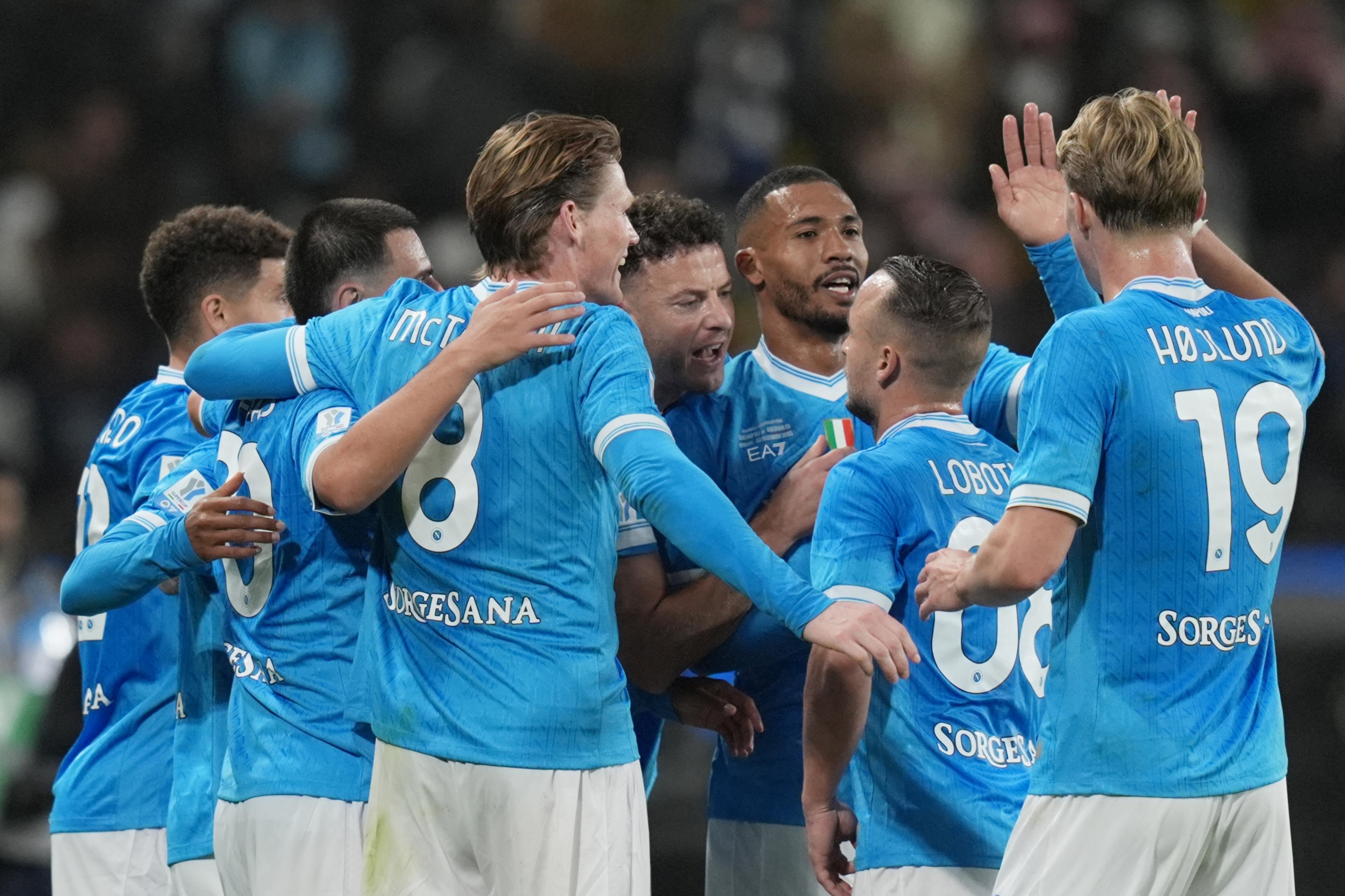 «Наполи» в третий раз в своей истории стал обладателем Суперкубка Италии.