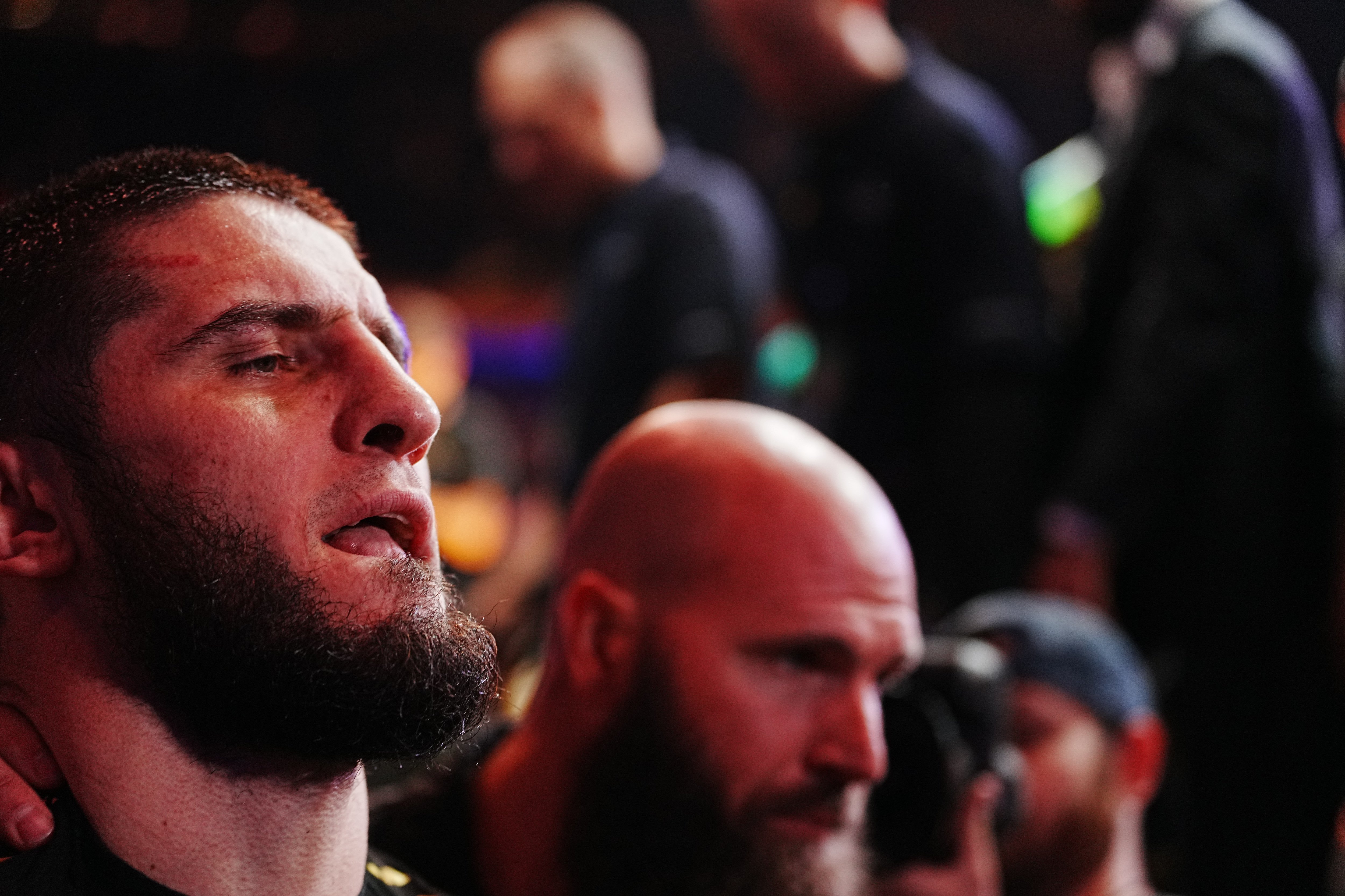 Махачев вернулся на первое место рейтинга P4P UFC после победы над Маддаленой.