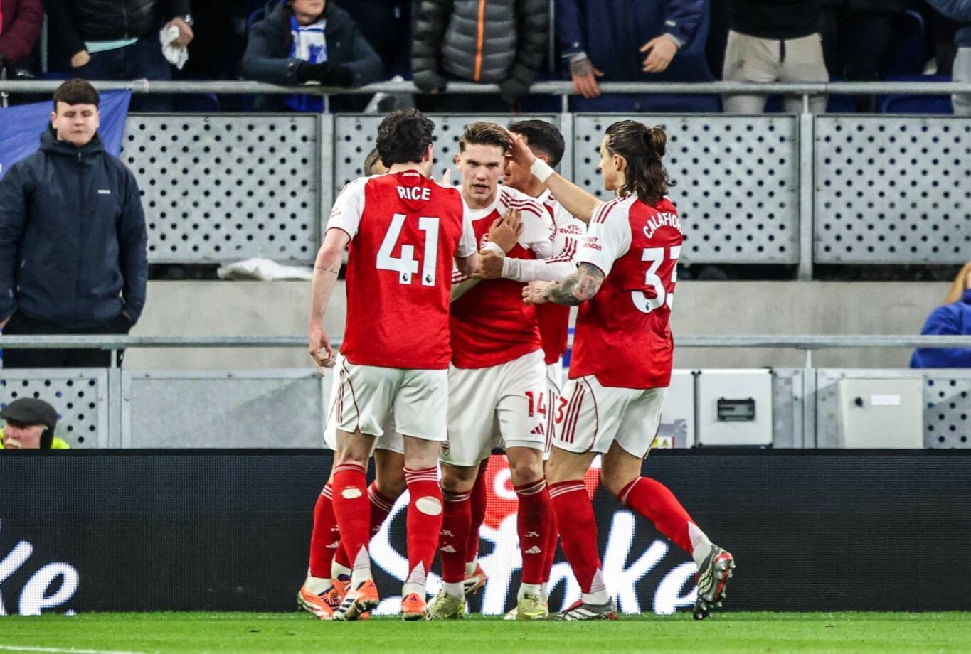 «Арсенал» всухую победил «Эвертон» и вернул себе лидерство в АПЛ.