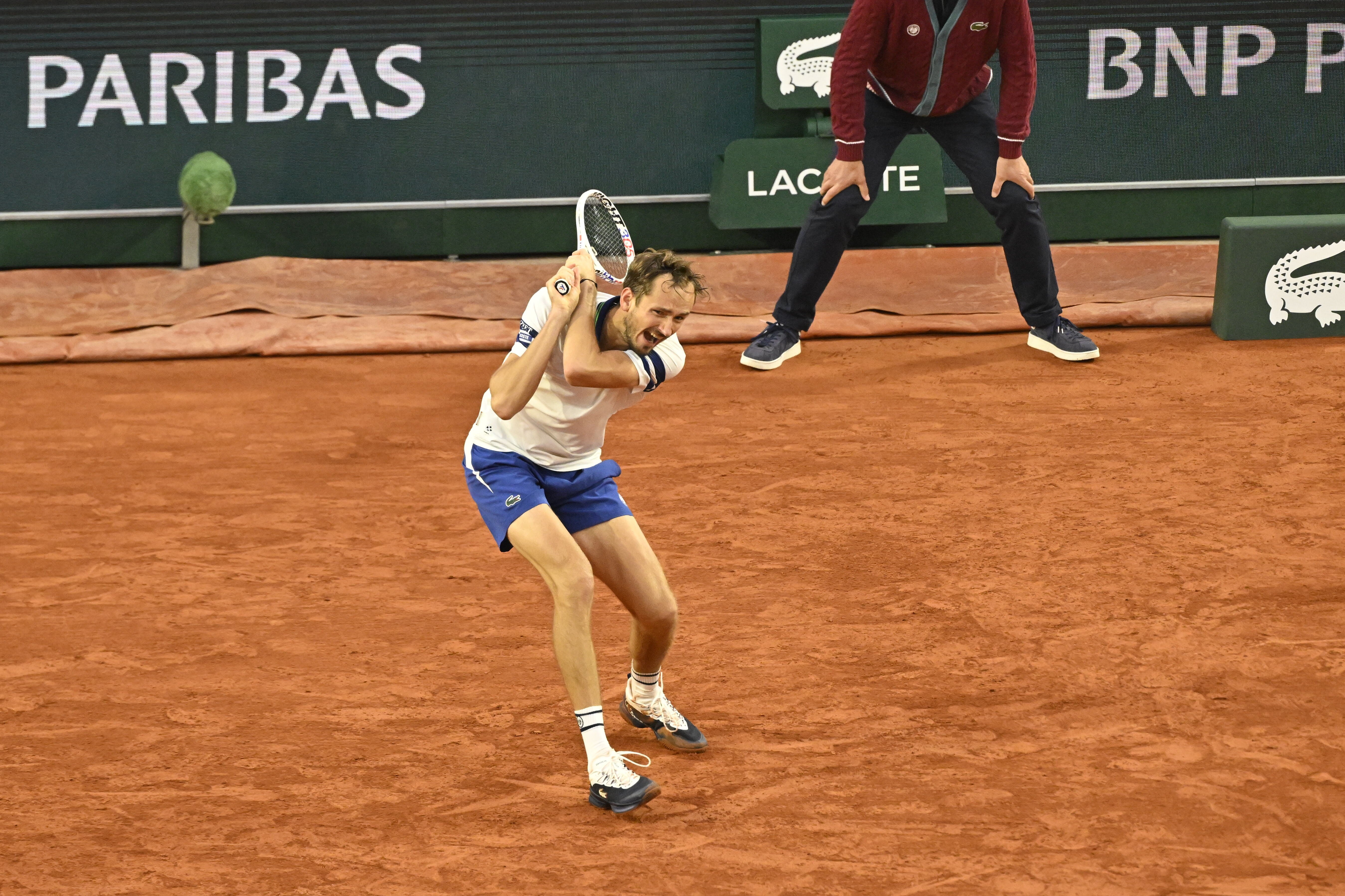 Медведев впервые в карьере проиграл матч с двумя «баранками».