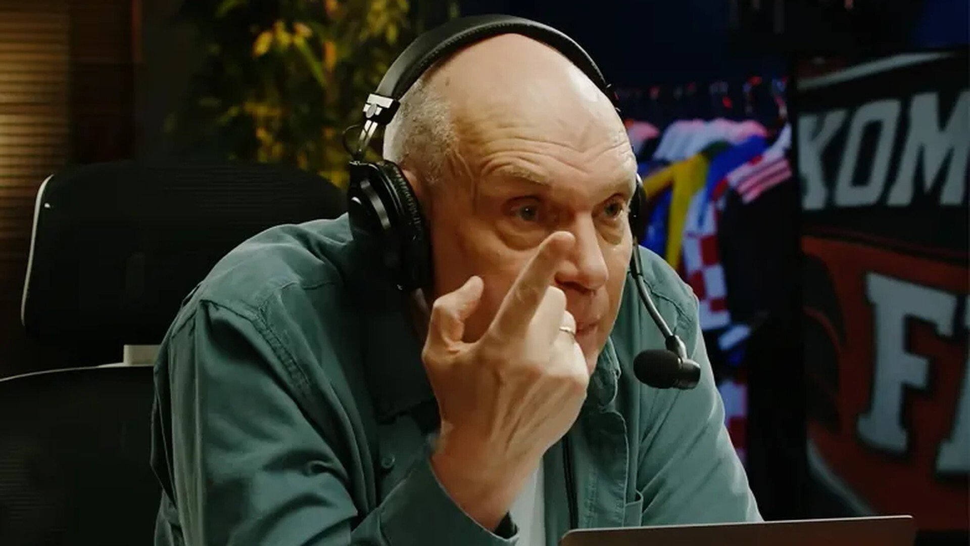 Бубнов ответил на критику Пальцева: «Ещё один такой высер, и для него всё плохо кончится»