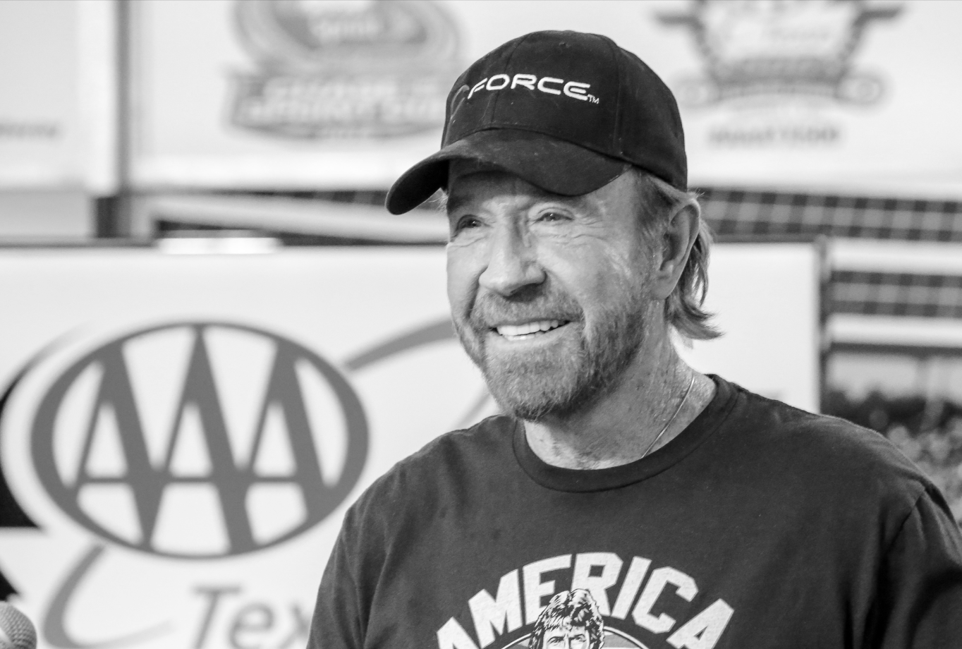 Легендарный актёр Чак Норрис скончался в возрасте 86 лет.