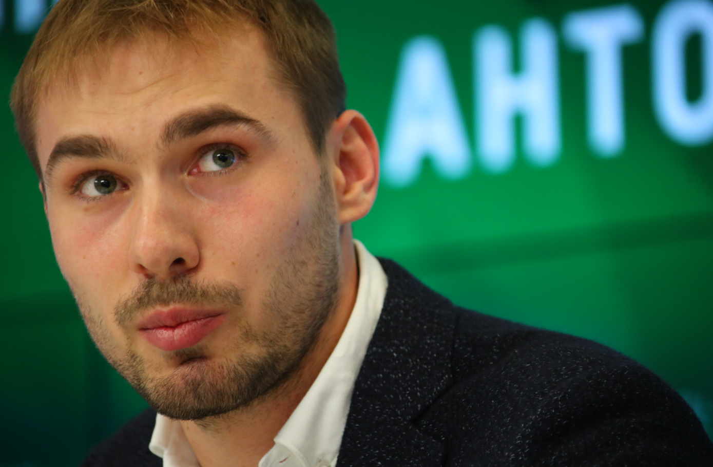 Российский биатлонист Шипулин отказался возвращать золотую медаль за эстафету на Олимпиаде-2014.