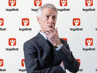 Валерий Непомнящий