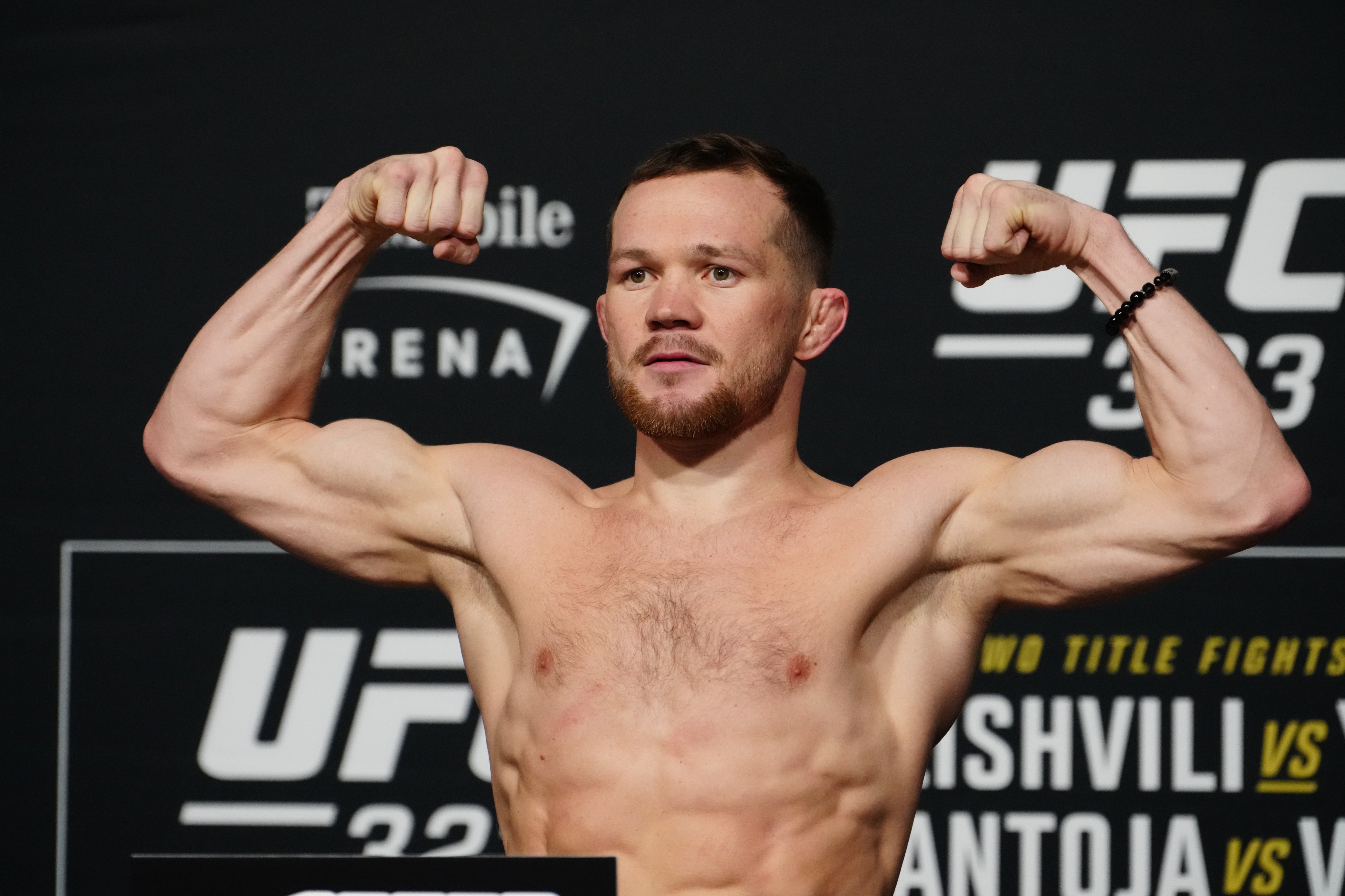 «Хочу сказать привет моей стране России». Пётр Ян — после исторической победы на UFC 323.