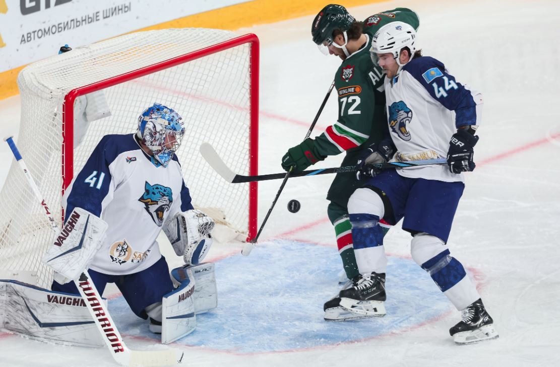 «Барыс» проиграл последней команде Востока КХЛ и потерпел четвёртое поражение подряд.