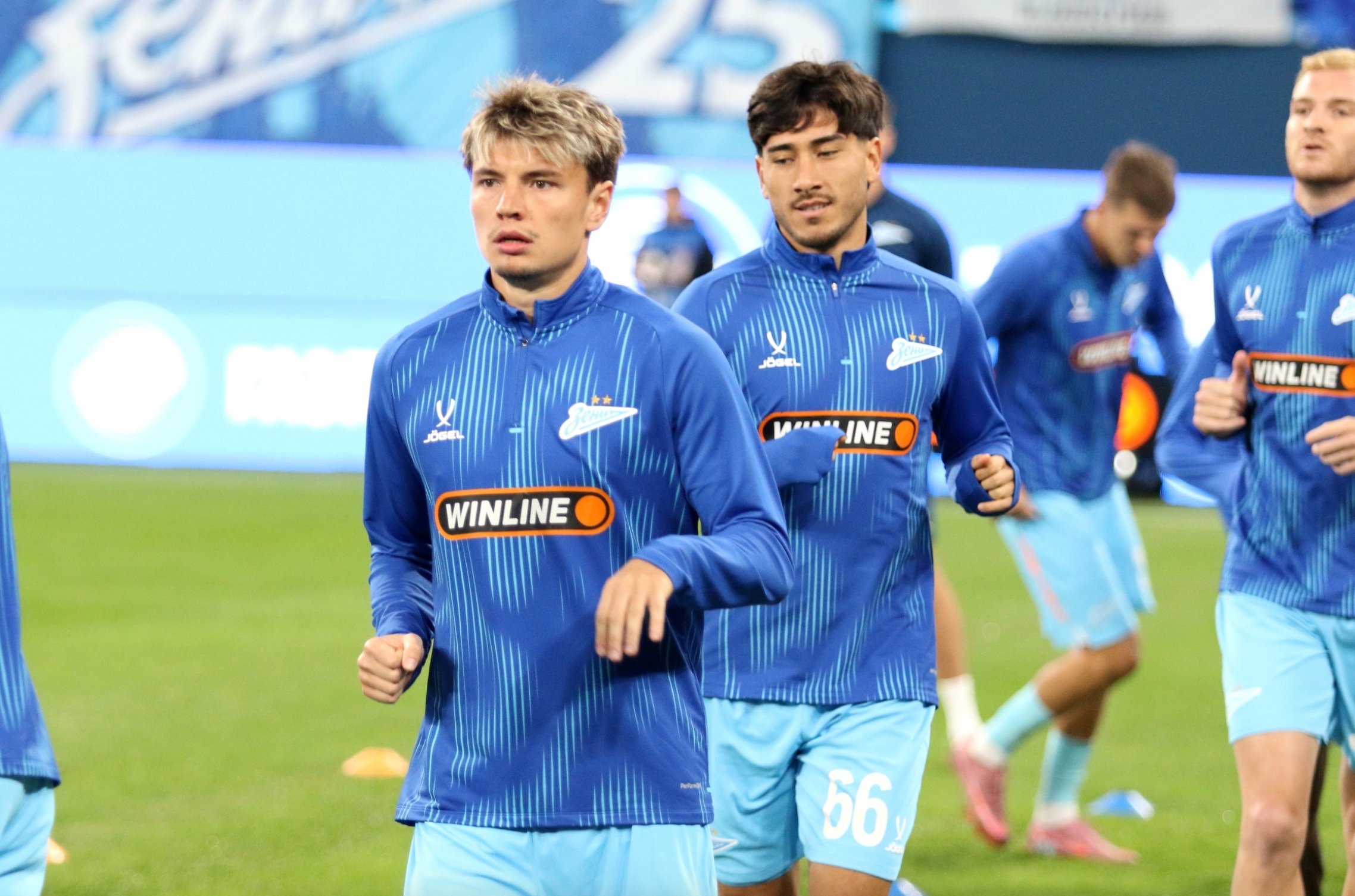 «Зенит» со счётом 6:0 разгромил чемпиона Китая «Шанхай Порт» в товарищеском матче.