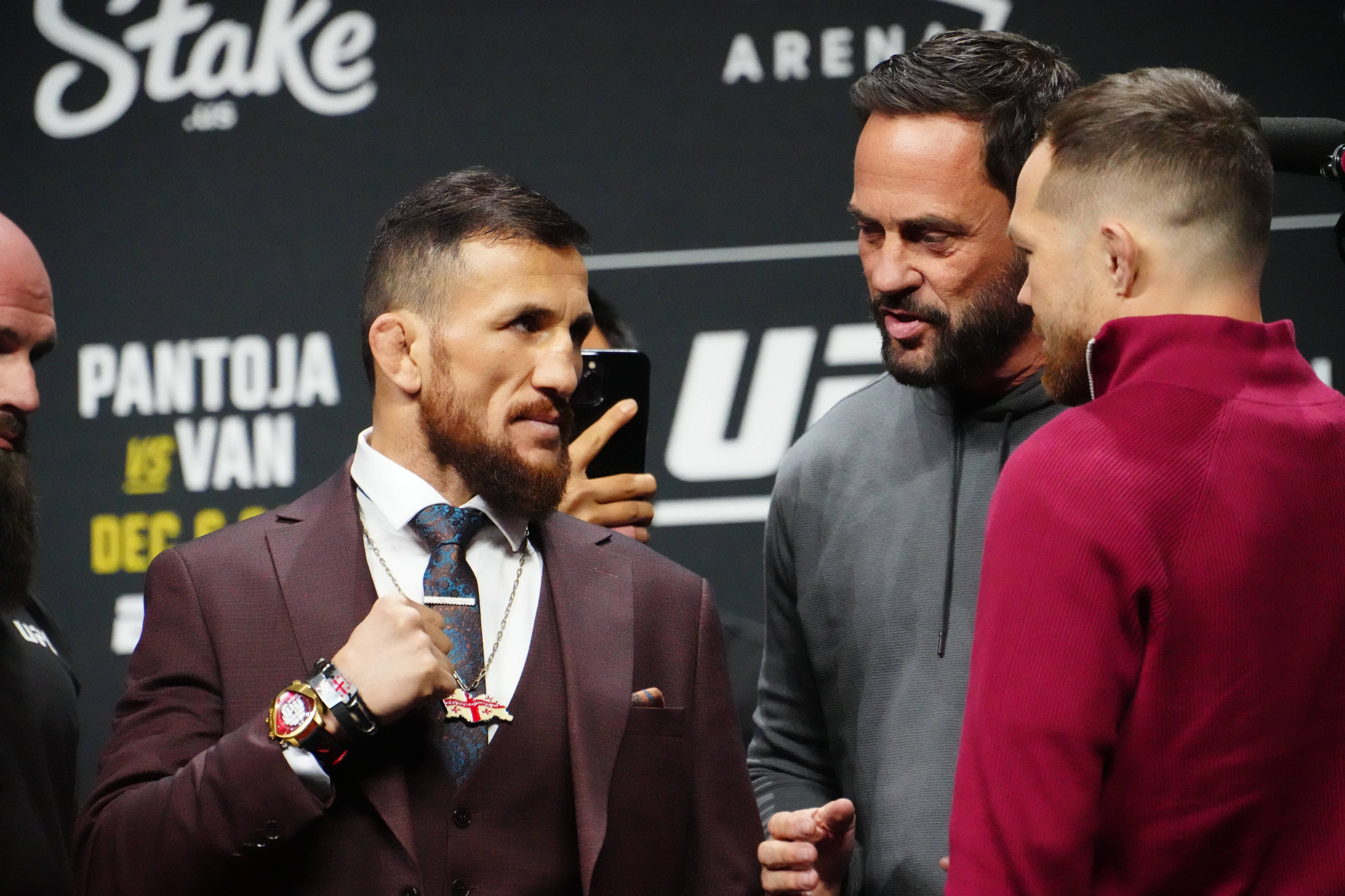 Пётр Ян и Двалишвили получили денежные бонусы за лучший бой вечера.