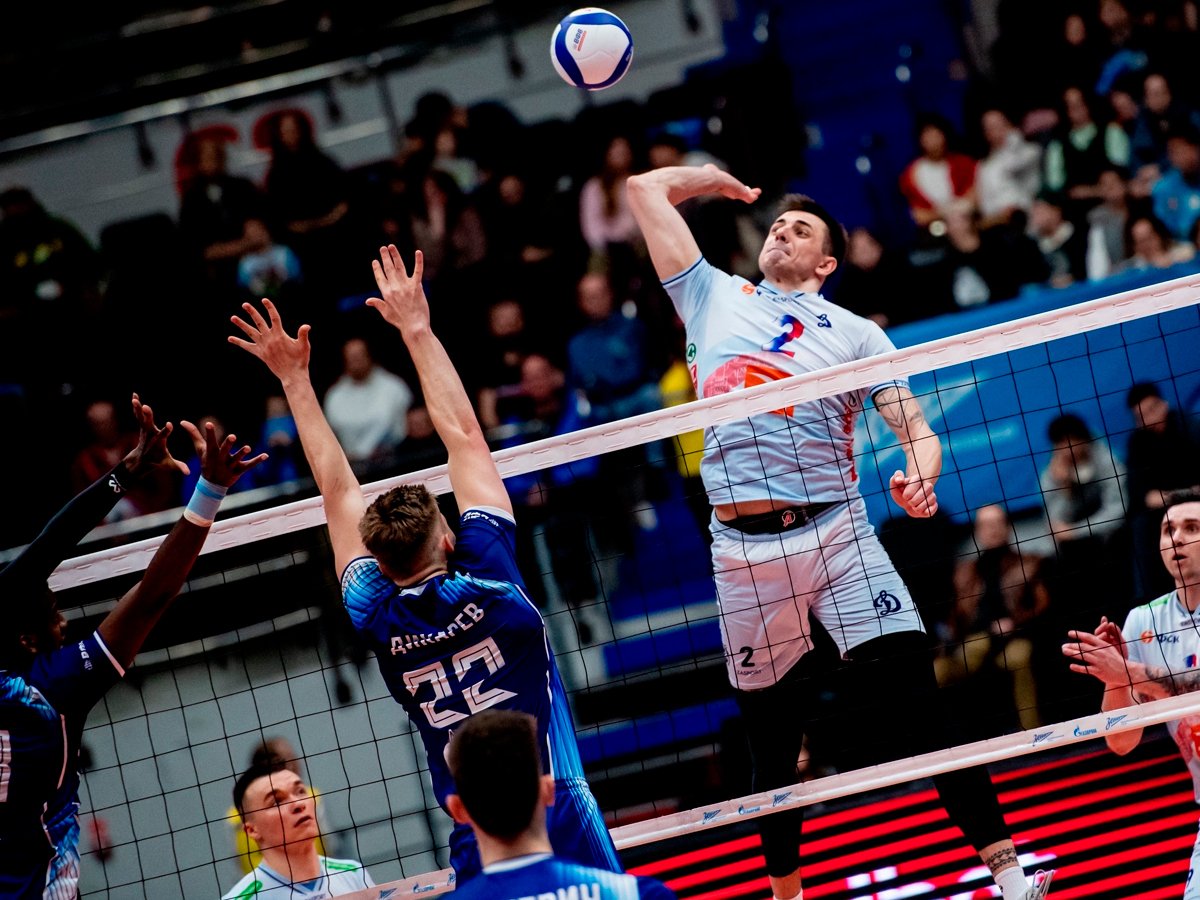 Владимир Можайцев: Александр Аксёнов: «Повезло тем, кто смотрел суперволейбол, а не мучения футбольной сборной России».