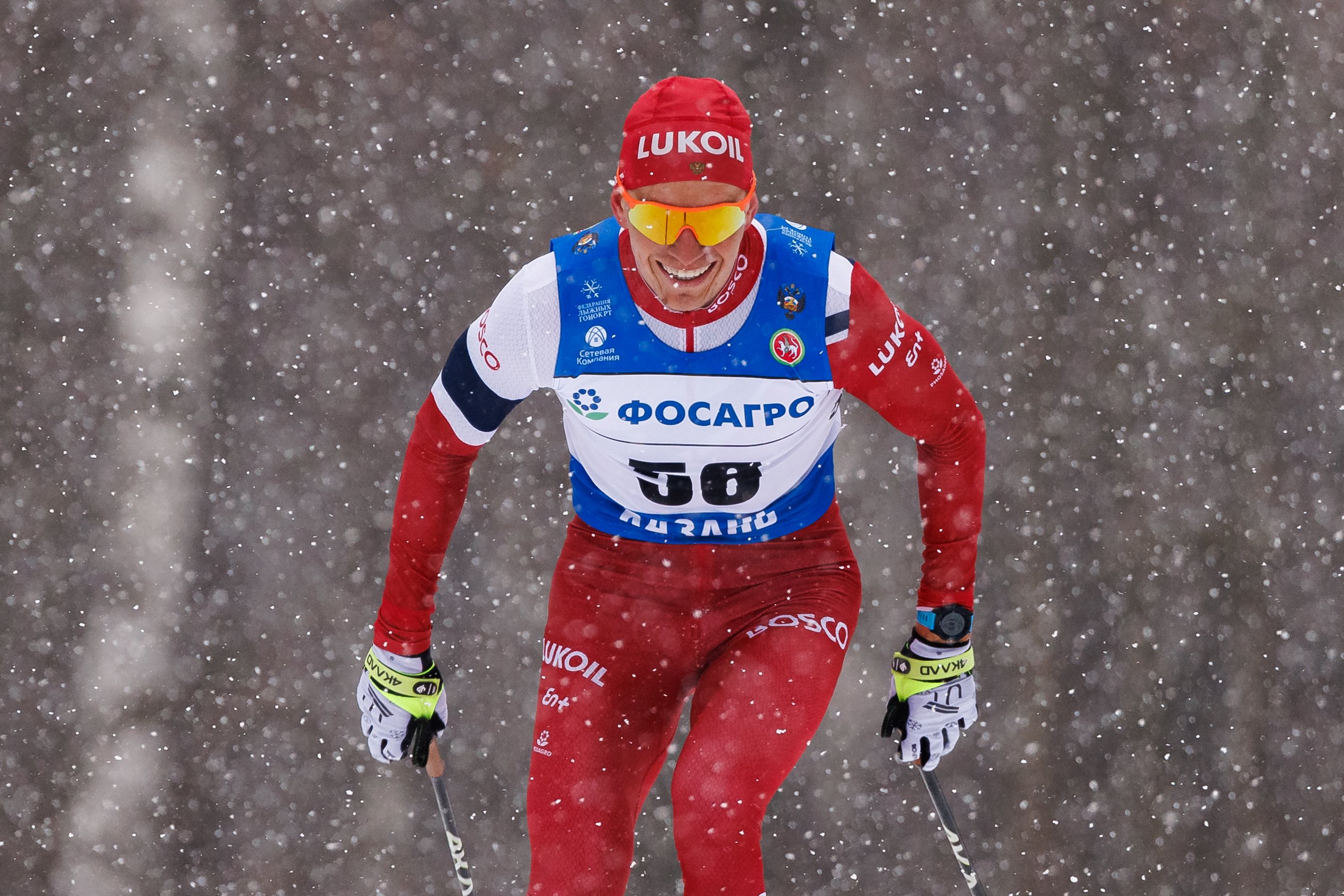 Большунов объяснил, почему толкнул Бакурова: «Не понравилось его отношение».