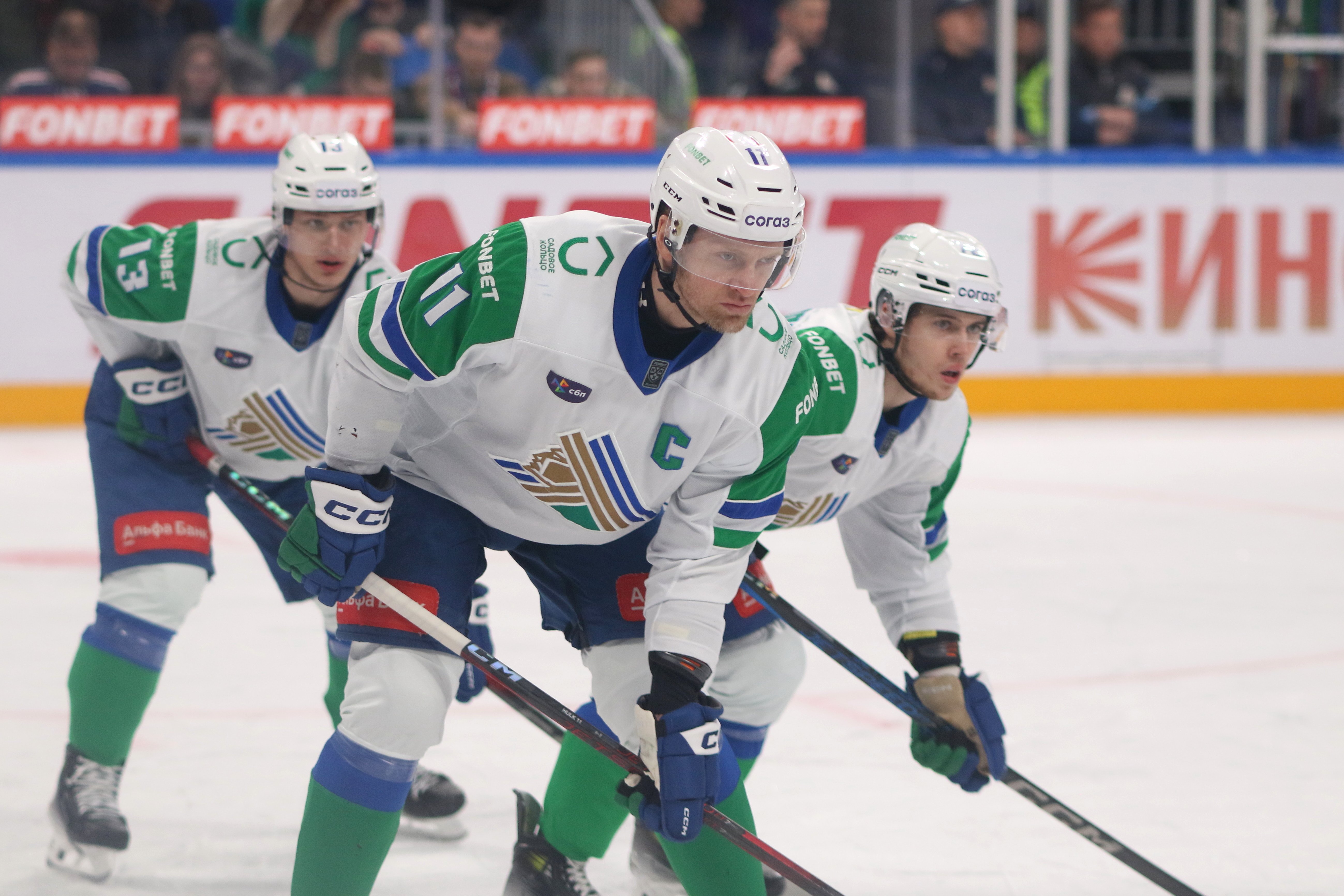 Станислав Василов: Капитан «Салавата» Панин: «В раздевалке празднований и близко нет. Кто хочет, может в клубе или дома под караоке танцевать».