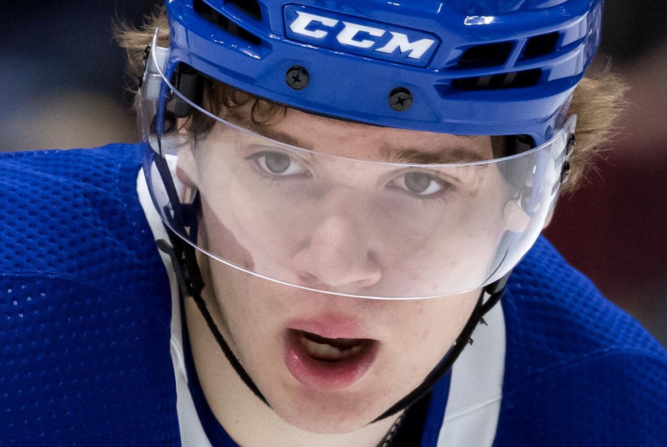 «Эдмонтон» проиграл «Баффало» в овертайме, несмотря на шайбу Подколзина и дубль Макдэвида.