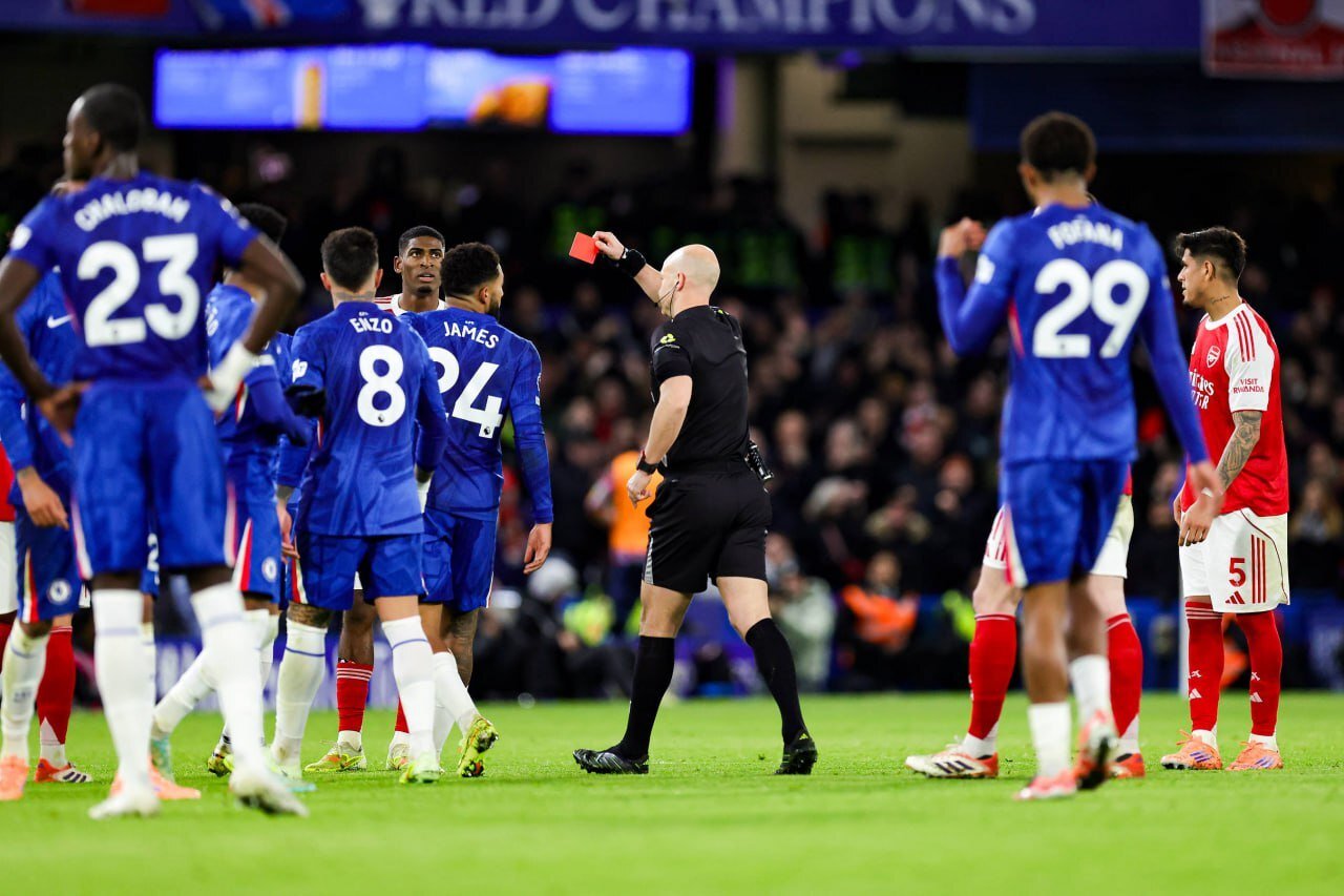 «Челси» в меньшинстве отстоял ничью в матче АПЛ с «Арсеналом».