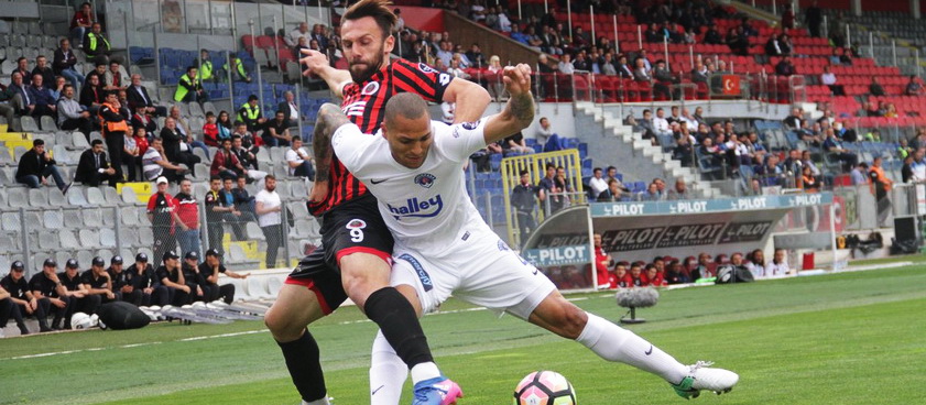 Gençlerbirliği SK - Kasımpaşa SK. Pontul lui Karbacher