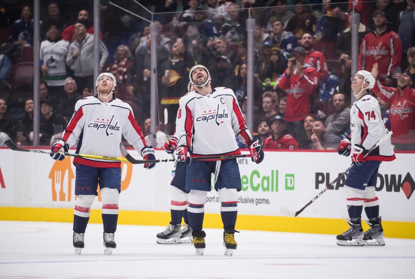 «Вашингтон» крупно проиграл «Виннипегу» в матче НХЛ, Овечкин сделал ассист.